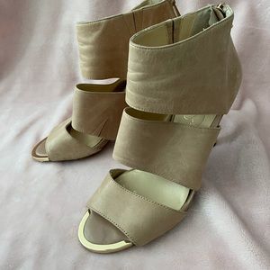 Jessica Simpson Tan sandals Stilleto Heels